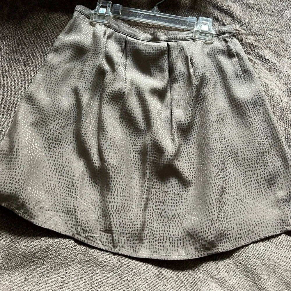 Broadway & Broome (Madewell) Grayish Pleated Mini Skirt -Size 2